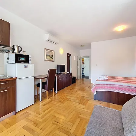 Rilic-1 By Interhome Appartement *